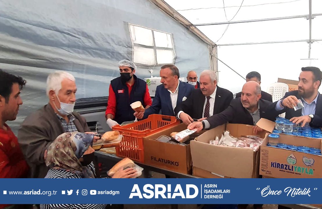 asriadeng's tweet photo. ASRIAD shared the blessings of Ramadan with the citizens this year.

ASRIAD Chairman Adnan Consultant and Board Members met with the residents of Yıldırım district at the fast-breaking dinner organized by ASRIAD Bursa Branch. https://t.co/H0xiN9bnq6