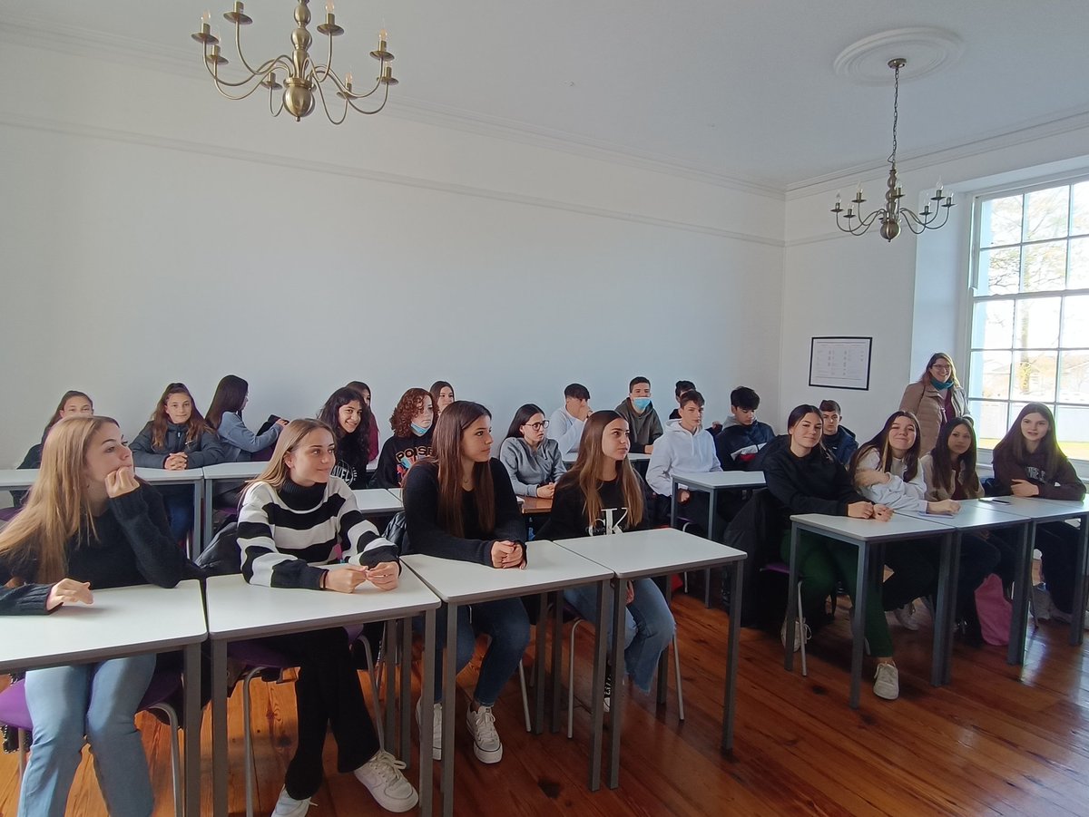 standreu's tweet photo. Getting to know our new school for this week #3ESO #4ESO #irishexperience https://t.co/HY9DFHyUKJ