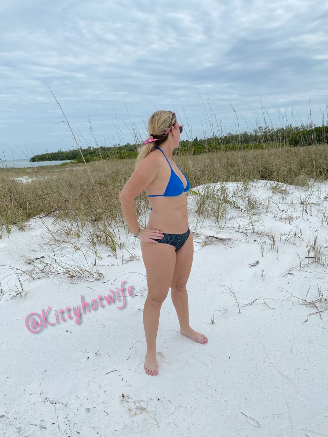 💖♠️Kitty Hotwife♠️💖 on Twitter "https //t.co/PsDh2jSc9E Posed naked 03