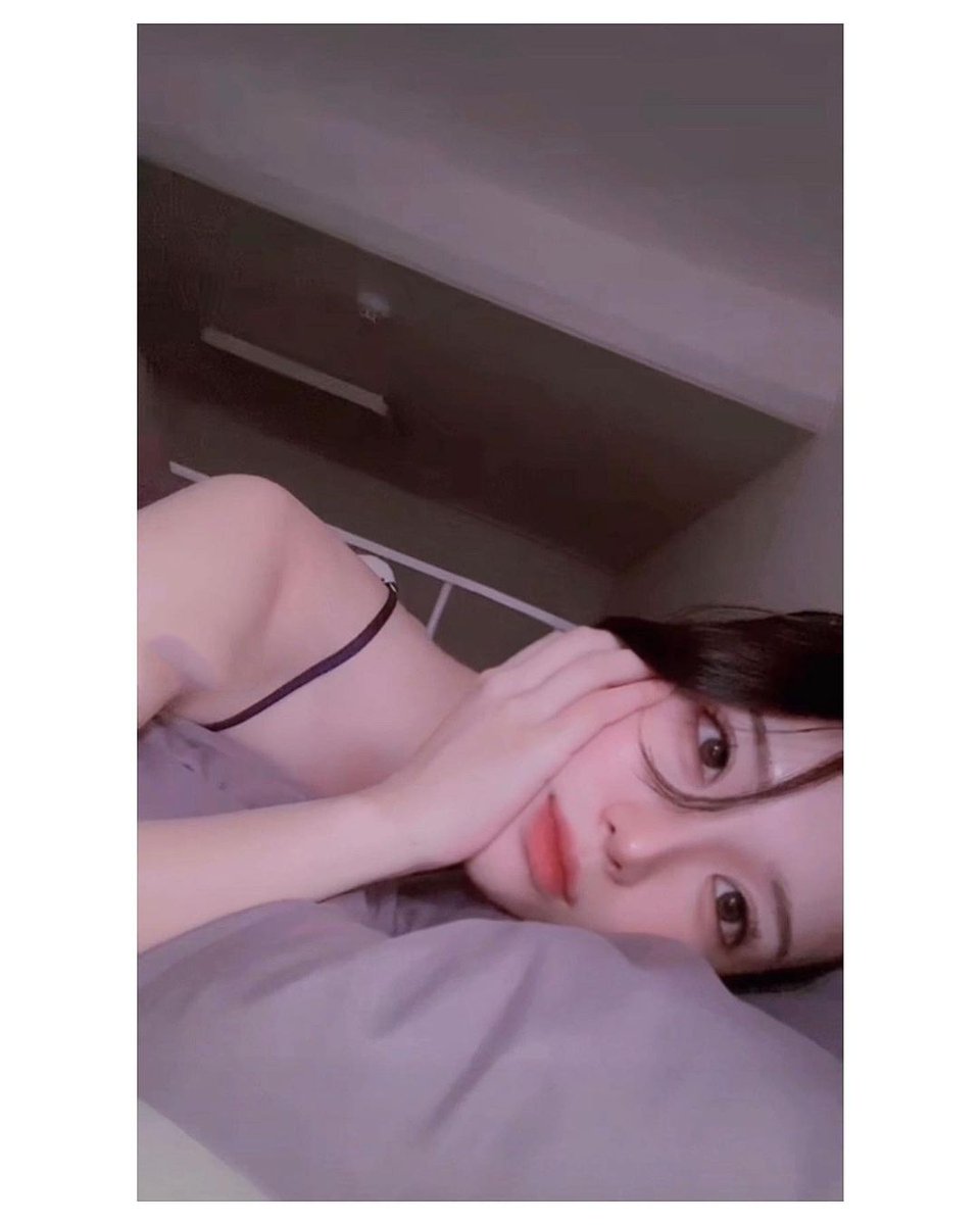 낮술 조금 햇더니 피곤하넹 
재워줄분 없낭? 디엠줘 울집와서 같이 자장 
#섹트 #일탈 #오프 #맘놀뎀 #원나잇