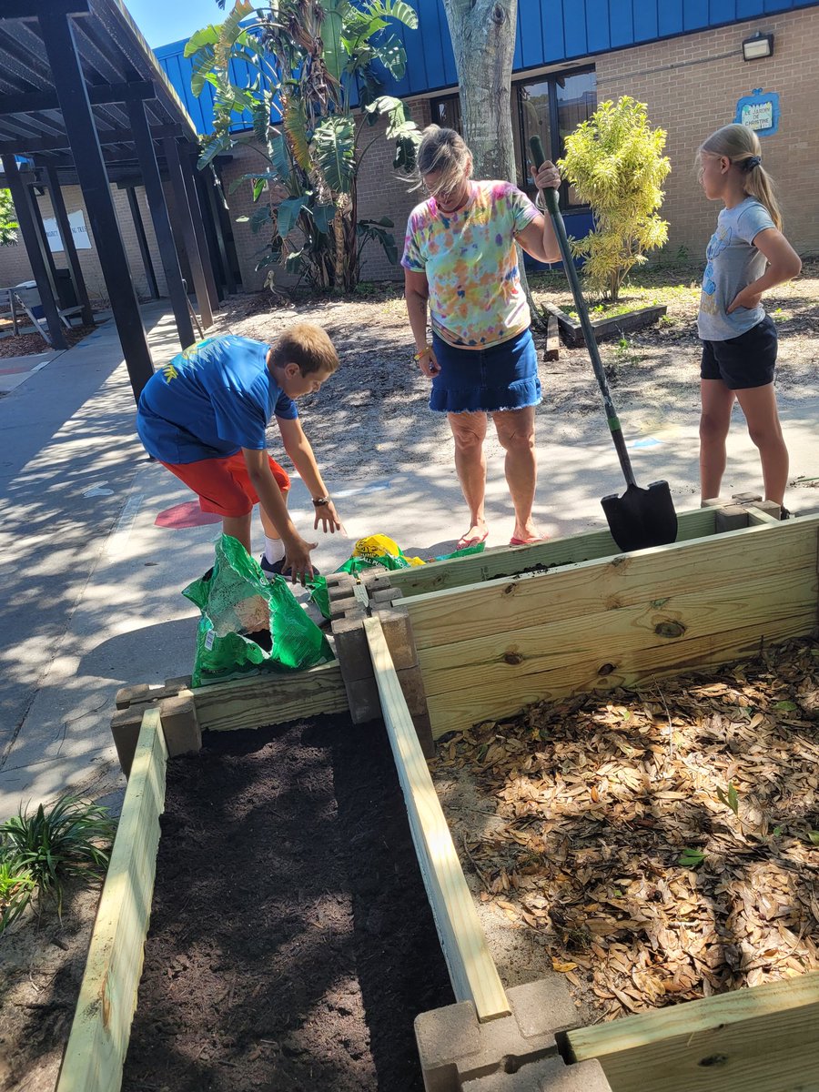 Samantha Glickstein tweet media