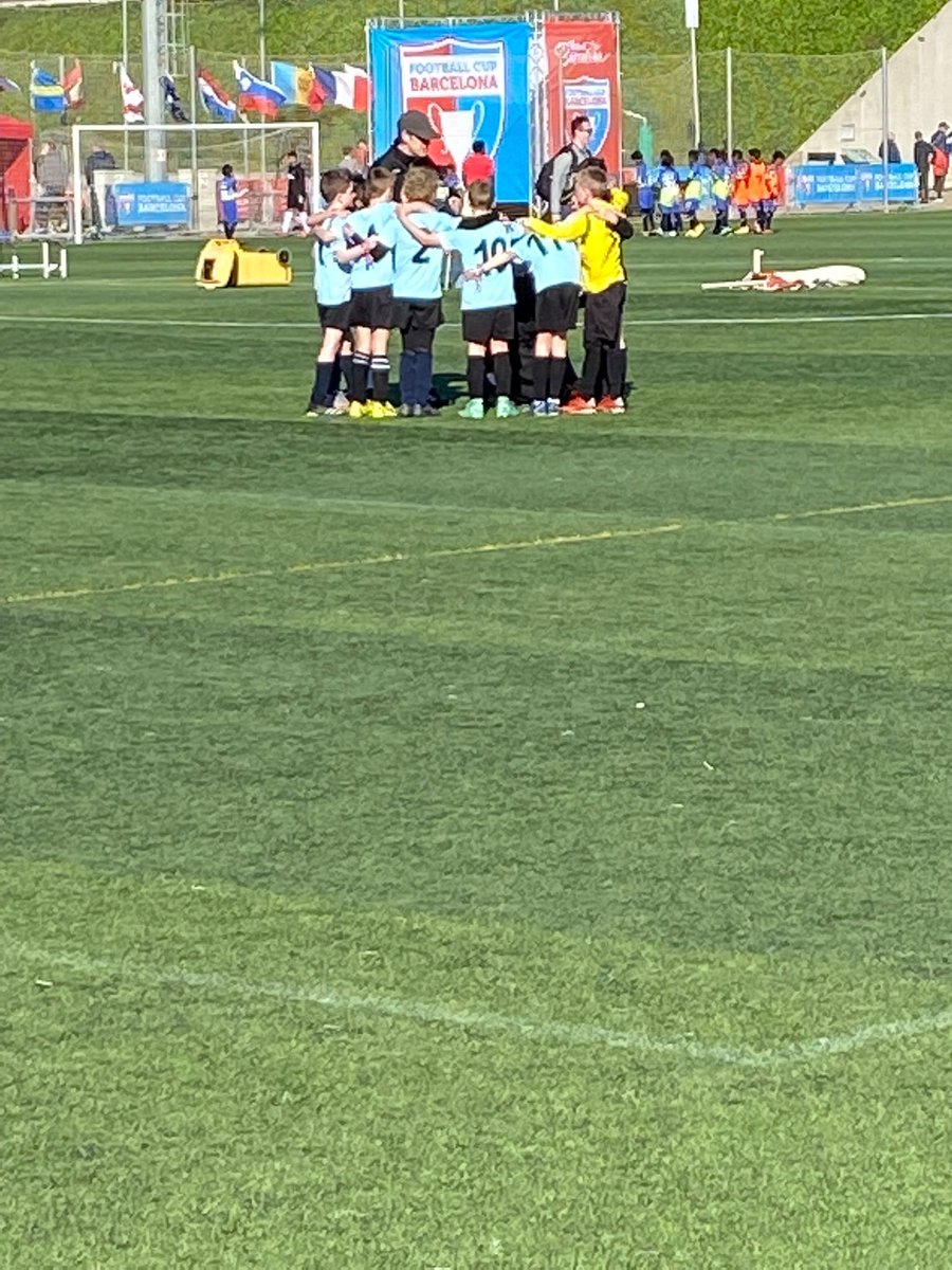 FMcMack's tweet photo. “These are brutal lads” ⁦@mountmerrion⁩ Barcelona Cup U10B tournament winners get some last minute instructions from their coach. https://t.co/acw1rbHvHF