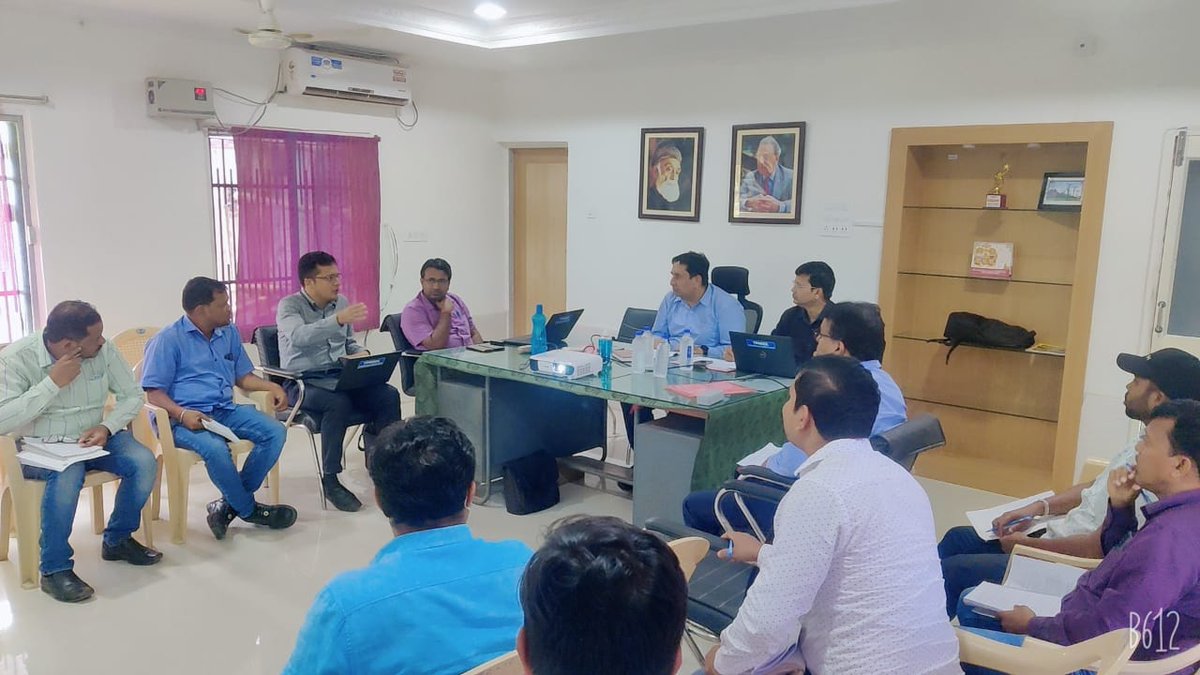 Erbibhuvision's tweet photo. #ODSSP review meeting in presence of CGM, DGM ,OPTCL, GM, Project, TPNODL, SE, JAJPUR, SE, BHADRAK, SE, KEONJHAR with executing agencies Gupta Power, S.K Mahapatra and L & T. https://t.co/2inXUkX2ae