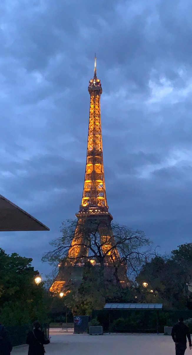 Flo Jansen tweet media