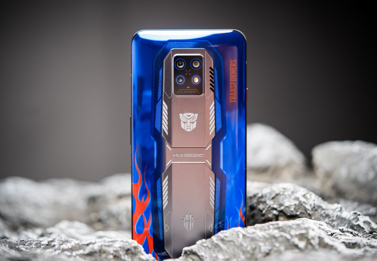 ravi3dfx's tweet image. #RedMagic7Pro Transformers Optimus Prime Limited Edition. 😍
#stufflistingsarmy #technews 
#Nubia #Redmagic #Snapdragon8Gen1