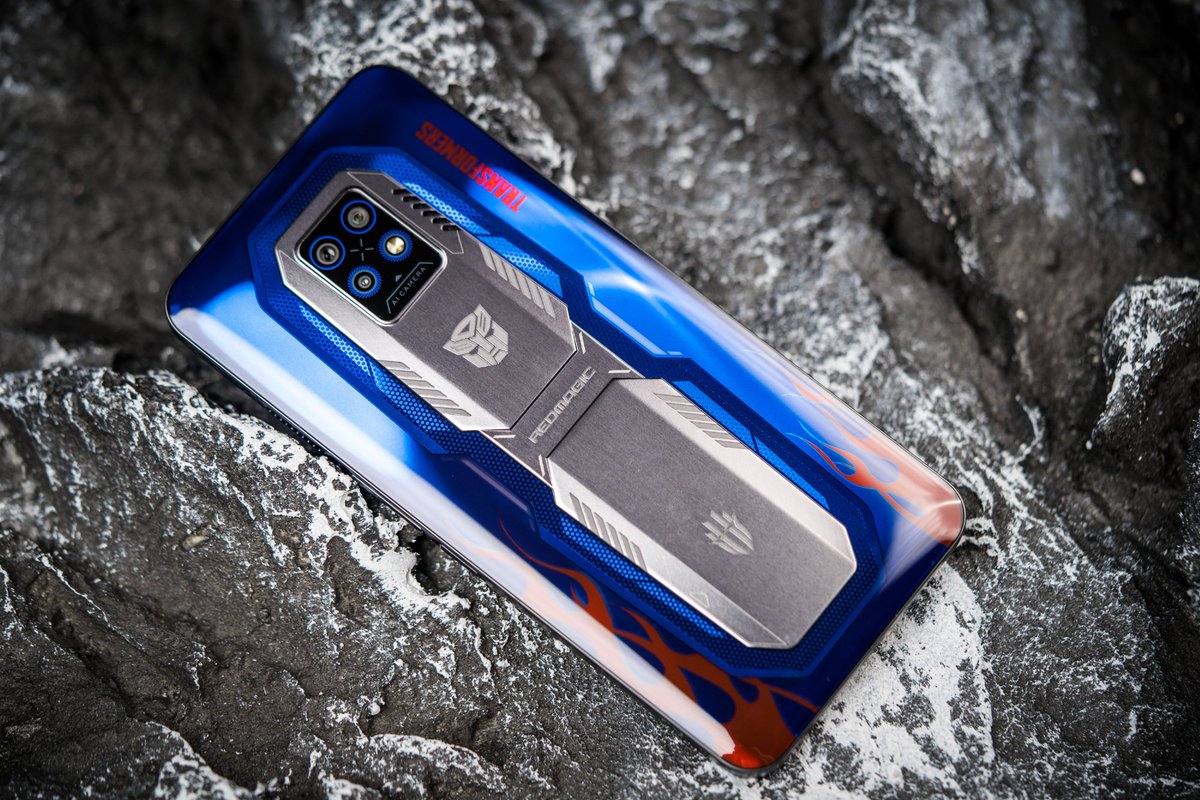 ravi3dfx's tweet image. #RedMagic7Pro Transformers Optimus Prime Limited Edition. 😍
#stufflistingsarmy #technews 
#Nubia #Redmagic #Snapdragon8Gen1