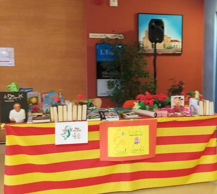 3VilesMedia's tweet photo. 🎙️ Ja pots recuperar l'especial de Sant Jordi 2022 d'aquest dissabte 23 d'abril

🎧 Escolta'l al nostre IVoox o a https://t.co/bzCaHpEPRM https://t.co/jr8HyDmAr2
