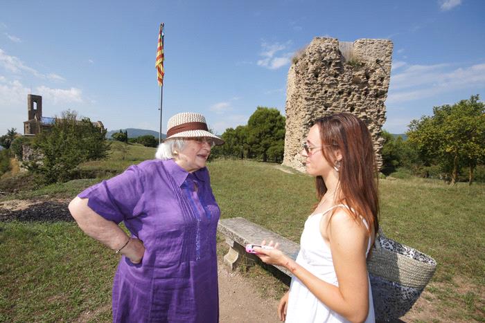 RevistaDestil's tweet photo. Una de les nostres persones preferides <3 Fa uns anys la vam entrevistar dolçament: https://t.co/lNGxA60ZNu
#Foradecontext #persones #personatges #Tona #Osona #cultura #revistadestil #revistesencatala https://t.co/wqVcJN7IDa