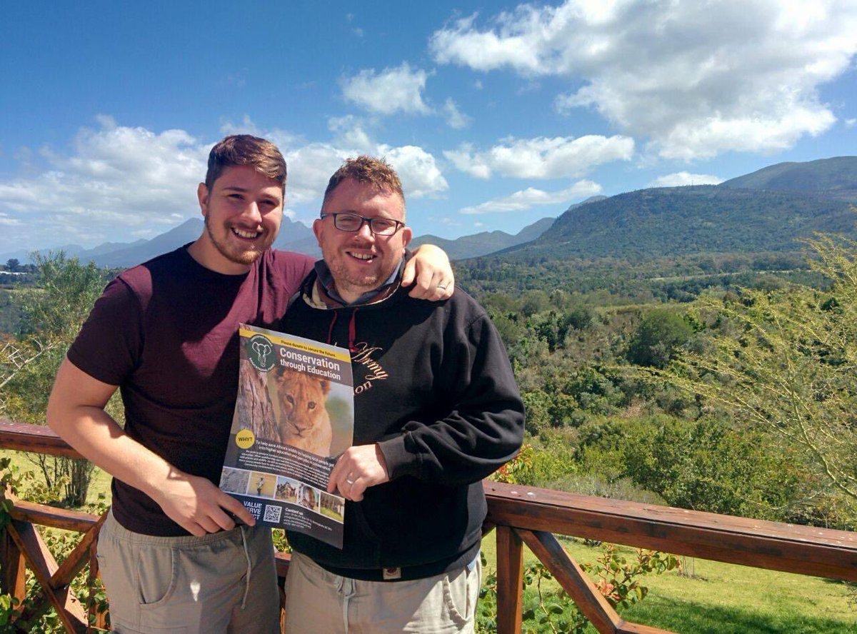 CFFconservation's tweet photo. Throwback post…..
@markdeanbrown & @andyfenner81 spreading the message in the beautiful mountains around Eastern Cape.
#Comservation https://t.co/t7wLdgohPS