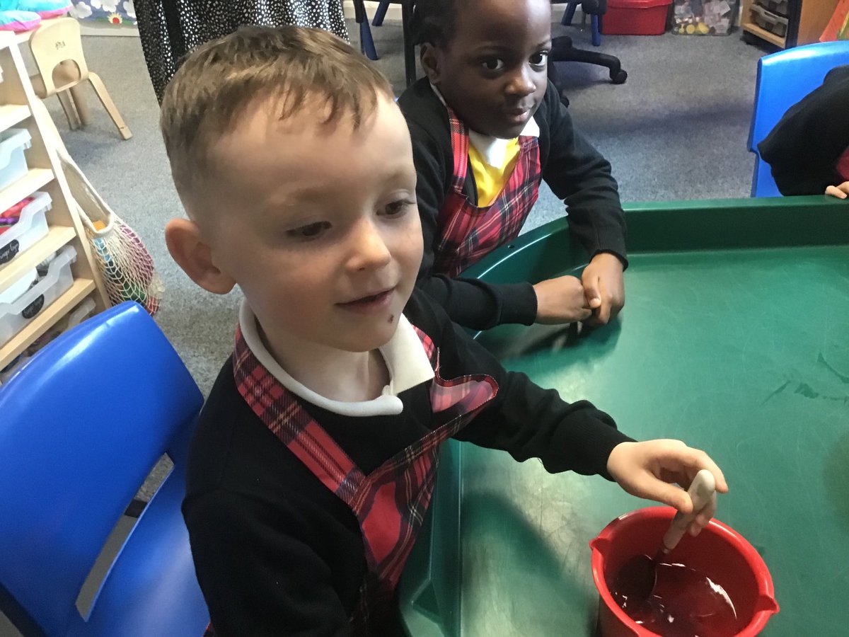 TheHiveStBen's tweet image. ⁦@StBenedictsPS⁩ Yum!! We made trifle last week ! We made the jelly and added the sponge 😋Then we whisked the cream 😋We presented our trifle at assembly and everyone wanted some 🤩 We gave some to our lucky office staff 😄🍧 #nurture #lifeskills #sharingiscaring