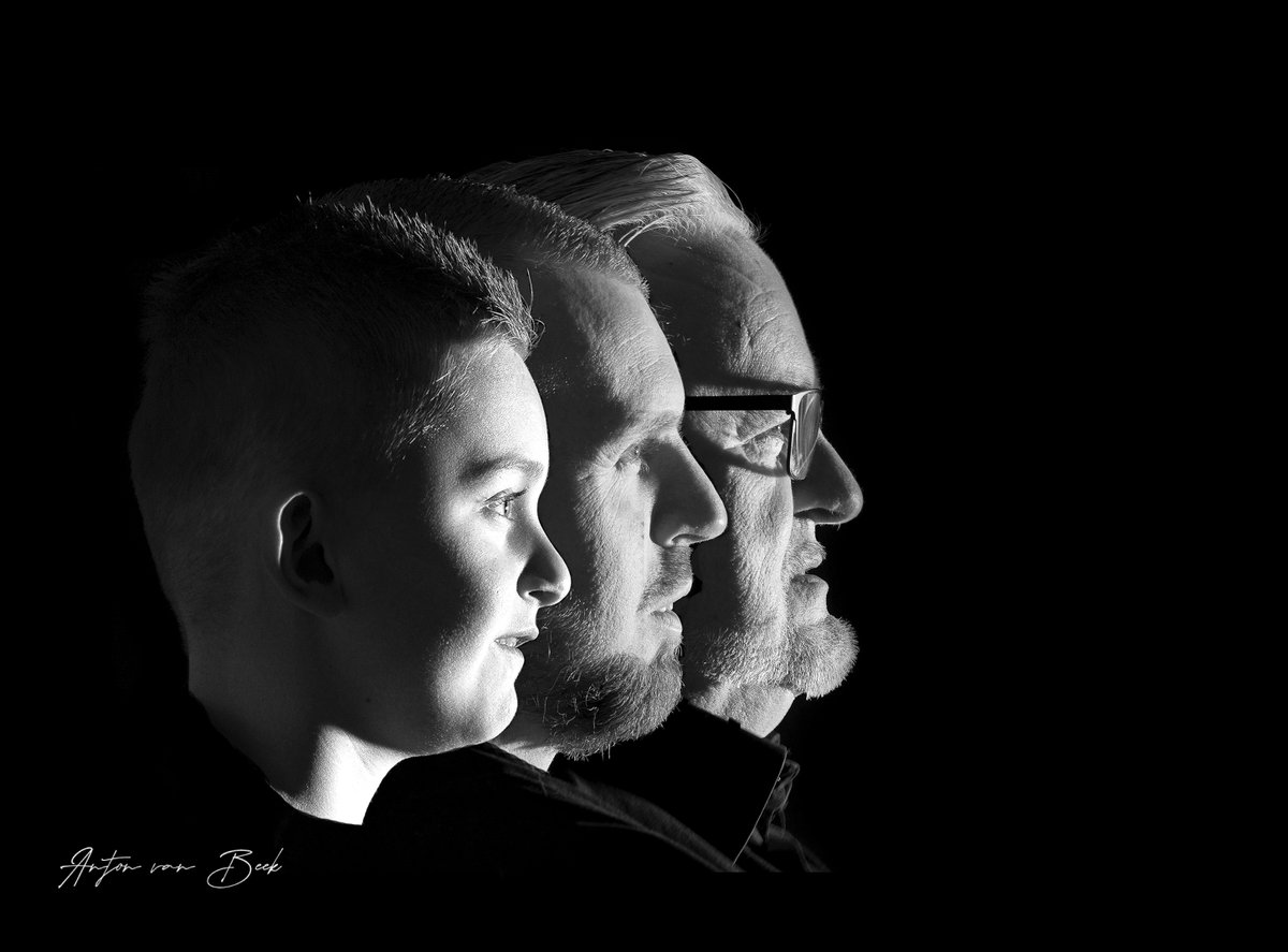 antonvanbeek_nl's tweet photo. Ook voor bijzondere familie- groeps- of portretfoto's ben ik in te huren. Daarnaast verzorg ik ook korte bedrijfsvideo's.
#fotografie #Natuur #Familie #Video https://t.co/NjRfe8xStK