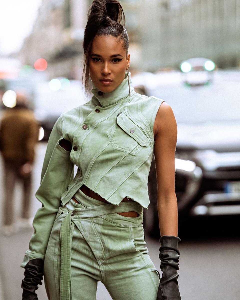 It’s all about the details! Fabulous look by #ottolinger using our R-TWO™ technology and supported by our ISKO RECALL™ technology,  modeled by the gorgeous #Cindybruna
Learn more about R-TWO™ and ISKO RECALL™ on our website. bit.ly/3Er8Csg