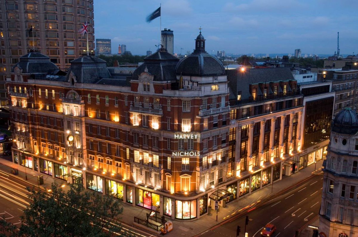 YCFX_NFT's tweet photo. Harvey Nichols Launches of In-store HN NFT Vault #NFT #crypto #nftnews https://t.co/Z7oQO1WZm5