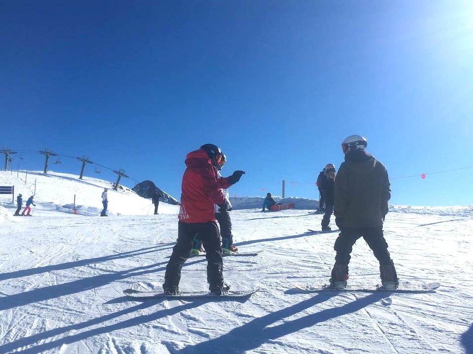 Si aprobaste las pasadas pruebas de acceso pero no pudiste matricularte en el primer nivel en deportes de invierno, ¡ahora es tu oportunidad!
📆 1 de junio inicio bloque común
🧑🏼‍🏫Modalidad online