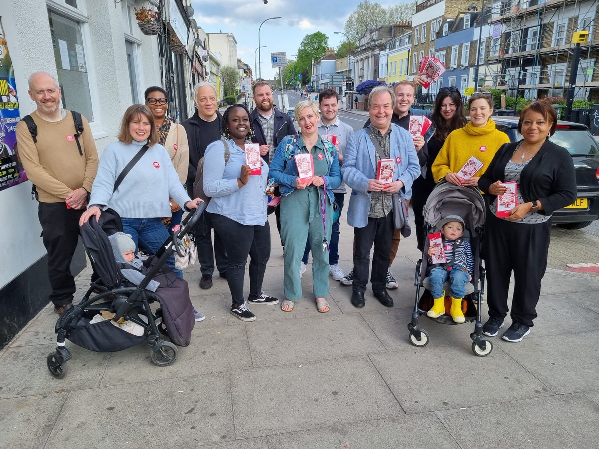 BrockleyLabour's tweet photo. A wonderful turnout for #BrockleyLabour yesterday. Canvassing on Manor Avenue and St Donatt’s Road!
Your Brockley Candidates are:
🌹🥦 Sian EILES
🌹🥦 Ayesha LAHAI-TAYLOR
🌹🥦 Cllr Stephen PENFOLD
Mayoral candidate:
🌹Damien EGAN
Vote Labour on 5th May🗳
#labourdoorstep https://t.co/1O4GfBgnE4