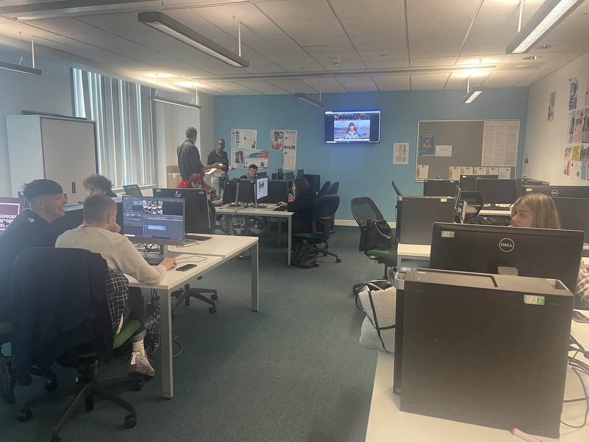 Buzzing atmosphere in the news room today! #leedshacks #newsday