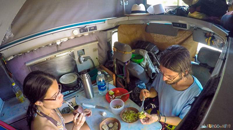 Marta y Marià son <a href="/furgoenruta/">Furgo en ruta</a> y estarán el próximo 30/04 en las #iatiJGV de #Barcelona para hablarnos de sus 10 años viajando por #América en camper. 

+ info y venta de entradas: jornadasgrandesviajes.es/actividades/fu…