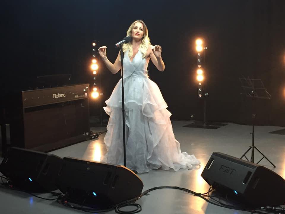 What a pleasure it is to welcome back <a href="/keedieEstelle/">keedie</a> for this October’s @ClassicalXOvr4U classical crossover concert ⭐️ 🎶 
Here’s Keedie from our last concert performing Nessum Dorma youtu.be/RBkm_0_3UoQ via <a href="/YouTube/">YouTube</a>