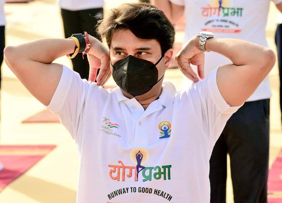<a href="/JM_Scindia/">Jyotiraditya M. Scindia</a> <a href="/MoCA_GoI/">MoCA_GoI</a> <a href="/AAI_Official/">Airports Authority of India</a> <a href="/Gen_VKSingh/">Gen VK Singh</a> नागरिक उड्डयन मंत्रालय द्वारा सफदरजंग एयरपोर्ट पर आयोजित #YogPrabha में केंद्रीय मंत्री श्रीमंत <a href="/JM_Scindia/">Jyotiraditya M. Scindia</a> जी।
<a href="/HitanandSharma/">हितानंद Hitanand</a> <a href="/JM_Scindia/">Jyotiraditya M. Scindia</a> <a href="/PradhumanGwl/">Pradhuman Singh Tomar</a> @Iamsisodia1 <a href="/ScindiaG/">Scindia Online</a> <a href="/BJP4India/">BJP</a> <a href="/tulsi_silawat/">Tulsi Ram Silawat</a> <a href="/BJP4MP/">BJP Madhya Pradesh</a>
