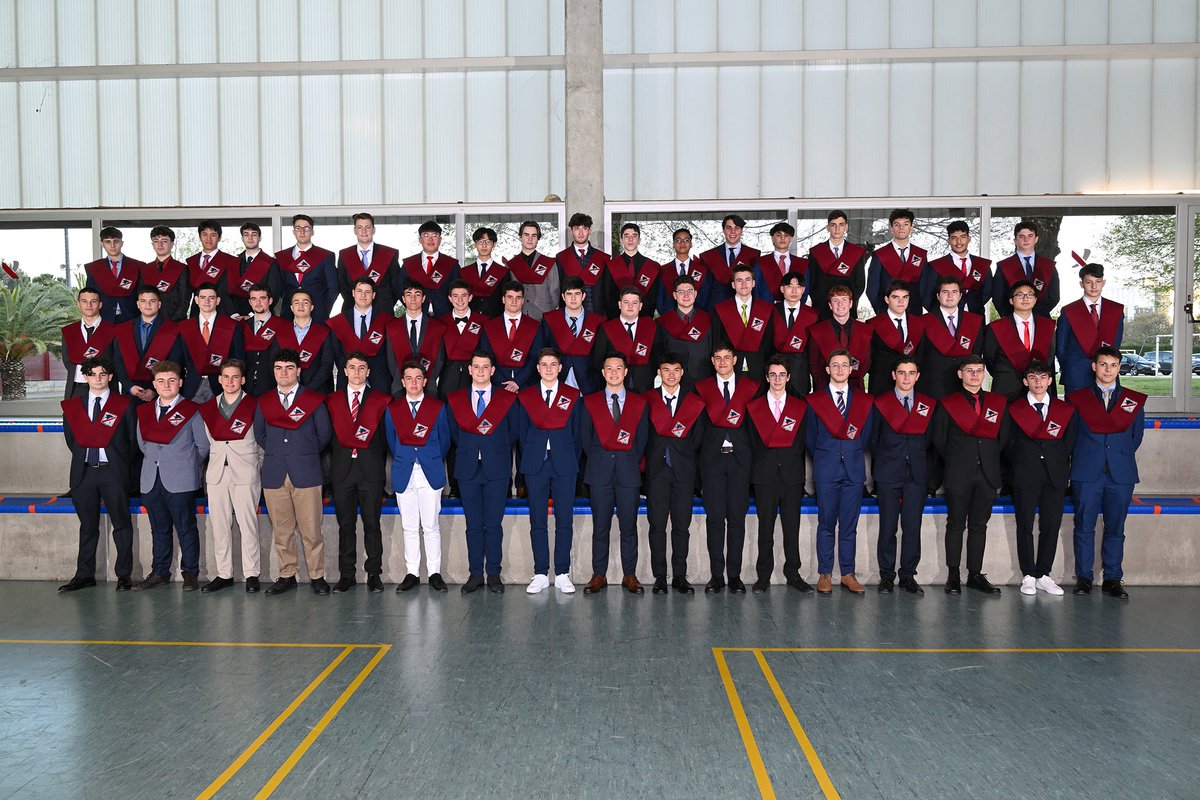 xaloc_edu's tweet photo. El passat 1 d'abril vam viure un dels moments més emotius de l'any a Xaloc. Vam dir adeu als nostres alumnes de 2n de Batxillerat en la cerimònia d'imposició de beques.

Moltes gràcies per la vostra confiança i l'enhorabona, "Xenó".

Xaloc és i serà sempre casa vostra.🎓👏 https://t.co/YLCBeO7snH