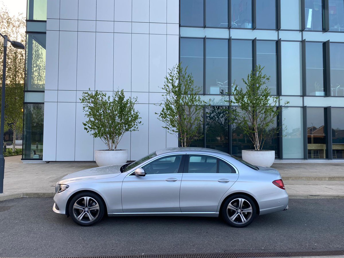 As London woke up this morning, we were there, ready and waiting! A great picture captured by our driver, Paul. #gettingbacktonormal #businesstravel #executivetravel #airporttransfers #chauffeur #trustM2 #london #londontravel