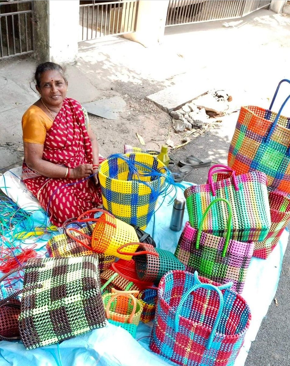 RajeswariAiyer's tweet photo. How colorful these basket looks 😍 
She makes this &amp; sells it in Nanganallur- opposite to Anjaneya Driving school 
If any body is interested in having these type of handmade baskets...please buy &amp; help her https://t.co/AURY8pRtGh