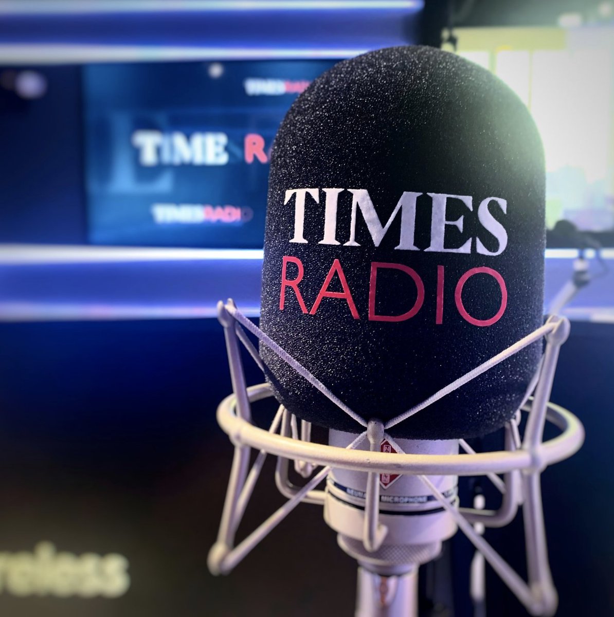 MANY thanks to the brilliant lot who joined me @TimesRadio on Friday. @EllaRobertaFdn, @Nelle_Andrew & @Lyndsey_Fineran on books 📚, @DipoFaloyin on 'Africa Is Not A Country', @HWalker_Brown on 'The Delicate Game', @ChrisSonnex @CardboardCitz, @CarolinePFD @hayfestival