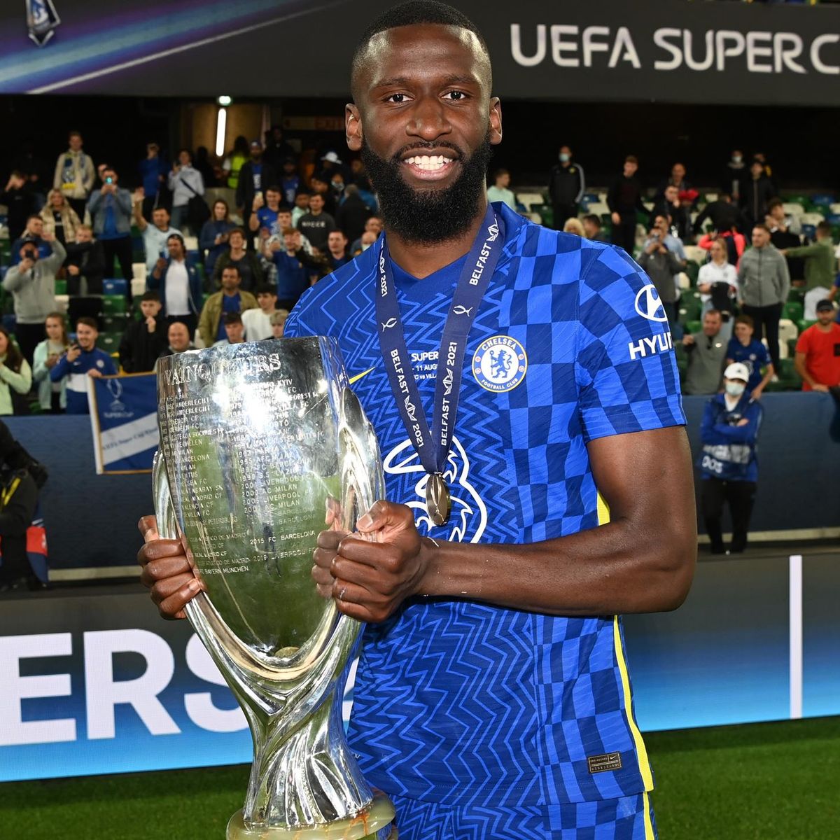 SportUpdate24's tweet photo. BREAKING NEWS :
Antonio Rüdiger is all set to play for Real Madrid  from next season as he has verbally agreed a contract with the Los Blancos and will leave Chelsea on a free transfer. #Rudiger  #RealMadrid https://t.co/JR1QVbMQ0n