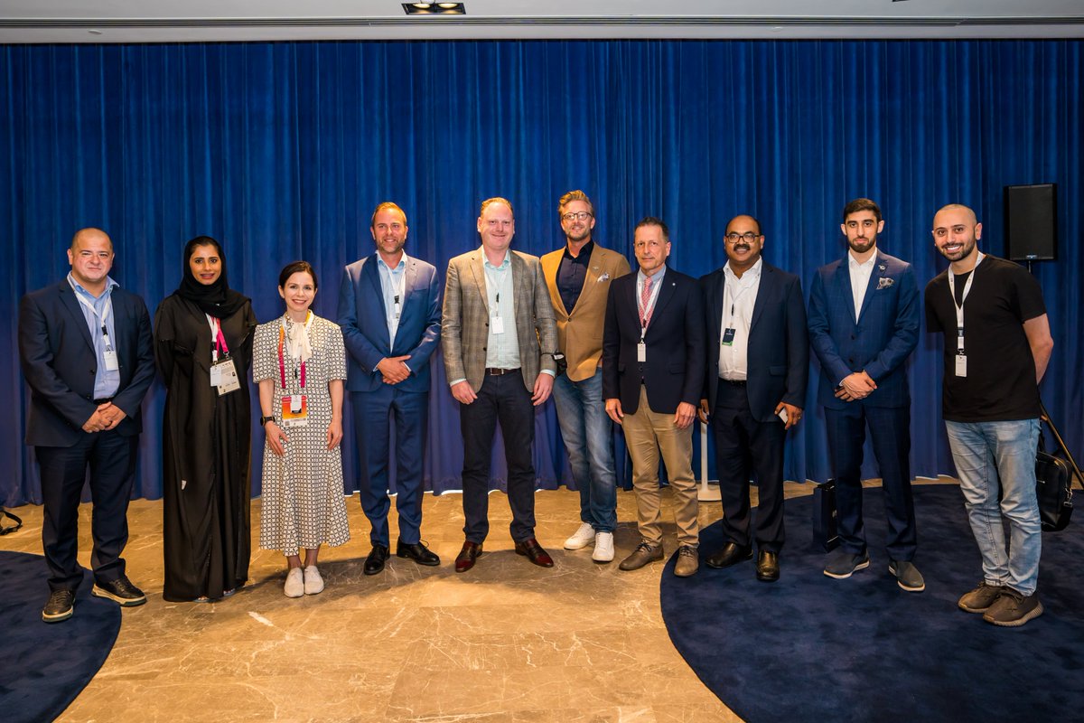 DP_World's tweet photo. The third series of the @ups #SmartLogisticsChallenge encouraged many UAE-based start-ups to come up with innovative logistics solutions.
Earlier this year, at our @expo2020dubai Pavilion, the 7 finalists presented their ideas to us, UPS, and @dubaichamber 💡 https://t.co/71Pj5NMBYe