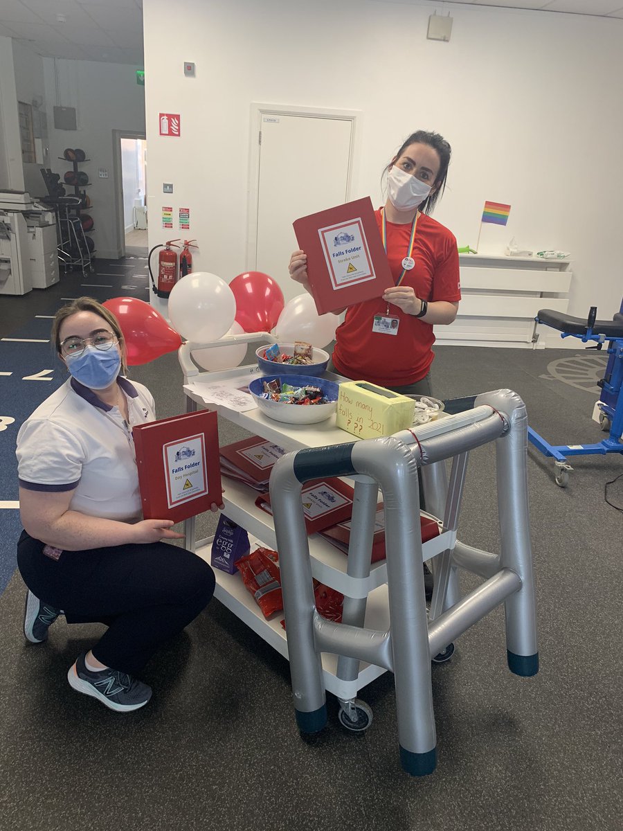 reynola8's tweet photo. Launching our RHD falls awareness week today @RoyalDonnybrook.
Staff and patient education along with introducing our falls pathway folder to each ward 🔴⚪️ #calldontfall #fallsweek @LouiseMarron1 @lainers_ @Emily__Farrell @5x4x3x https://t.co/WTF2Z6Njbv