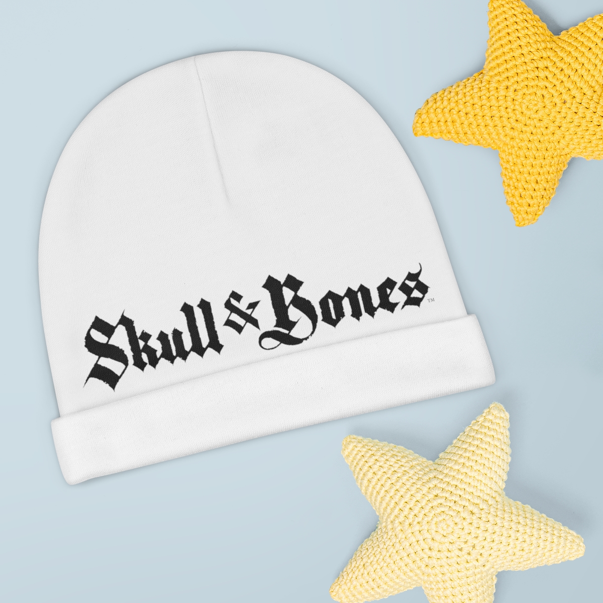 Ubisoft_SnB's tweet image. We can finally announce that we have new merch dropping so you can be the sickest pirate of the oceans #SkullandBones