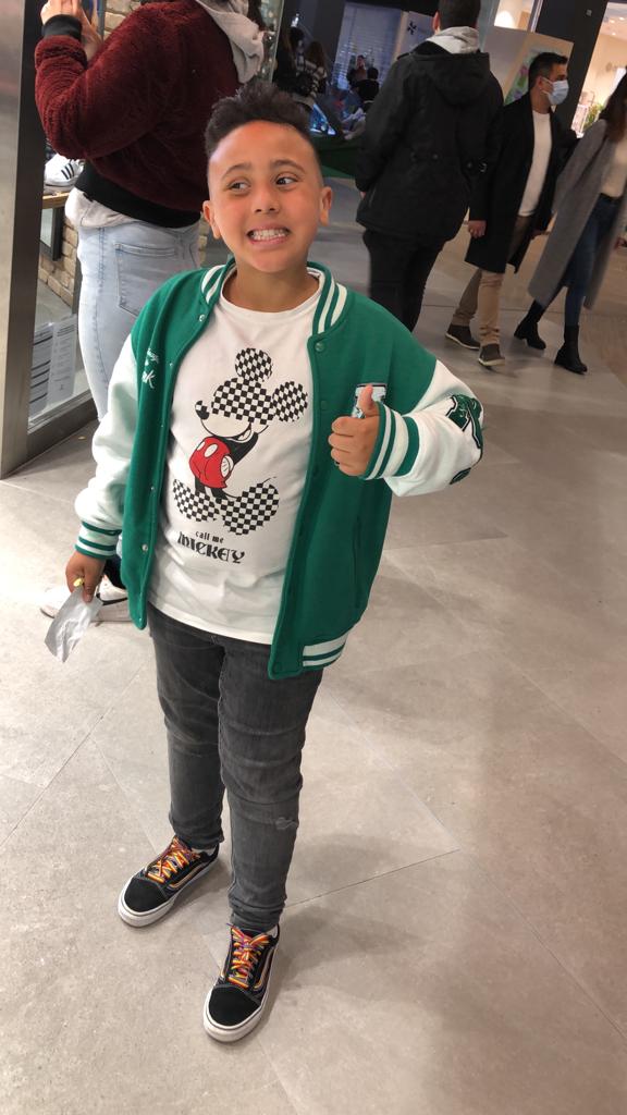 SoloWelling's tweet photo. Hoy esta de cumpleaños el principe de la casa #ander  #9 #mibb #HappyBirthday 🎉🎊
#zorionak  #forever https://t.co/Asa0WlPe6Y