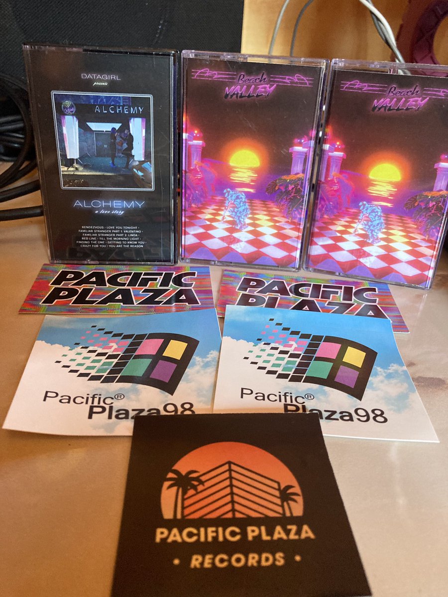Riverwavemusic's tweet photo. Thank you @PacificPlazaRec for sending me not only copies of my “Beach Valley” tape but also “ALCHEMY”
by the VaporQueen @IMDATAGIRL 💟
and dope ass stickers🙏
#vaporwave #cassette #riverwave #beachvalley #pacificplazarecords #lofi #tapes #stickers https://t.co/STHzLNmCHx