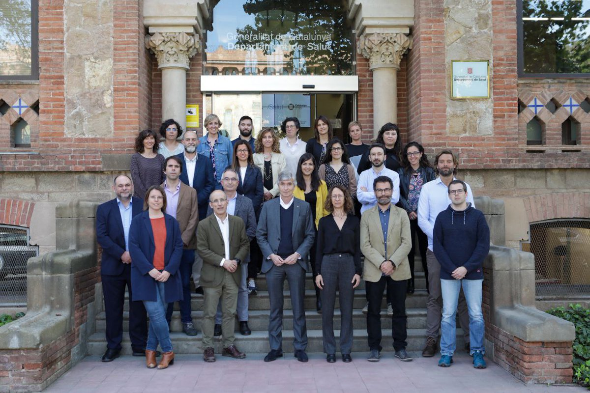 salutcat's tweet photo. 🆕Es renova el Consell Assessor de l’atenció sociosanitària: es potenciarà un nou model més adaptat a les noves necessitats de les persones grans i de les cures pal·liatives.

🔗https://t.co/B5yBMaVwtv https://t.co/VPXZHA8nAt