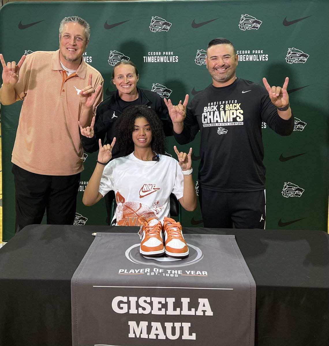CedarParkGBB's tweet photo. Congratulations G! We are so proud of you! Can’t wait to see what the future holds! @GMoneyMaul #CPProud #HookEm https://t.co/2UK4HtsXxq