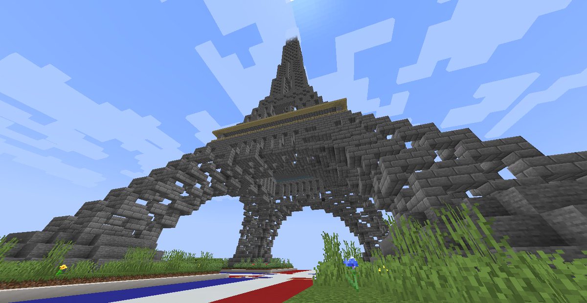 Gabl0x's tweet photo. Hi frenz 💎 Have you ever been to #Paris ? ...Mmmh no ?! Ok nevermind, let's visit the #EiffelTower in the real @CritterzNFT #metaverse #critterzbuild 👀🚀 https://t.co/nC7jhwqK3s