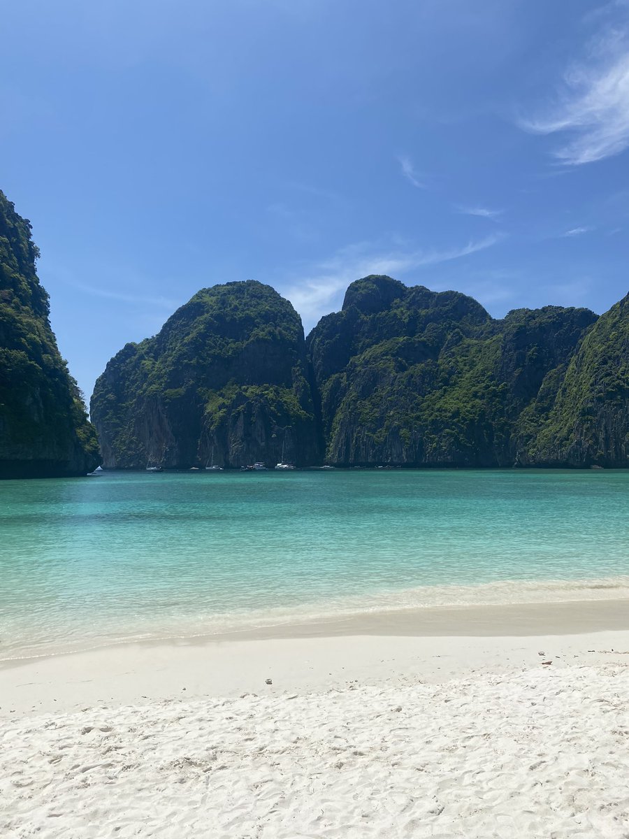 IsabelTaylor3's tweet photo. Phi Phi Islands, Thailand https://t.co/OYoDPnfHFW