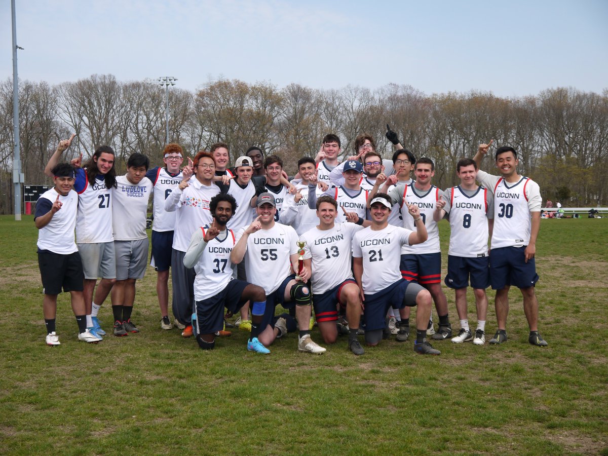 The UConn Metro East Dev Dynasty continues 🏆 Thank you <a href="/SBUultimate/">Stony Brook Ultimate</a> for hosting! #whitetees