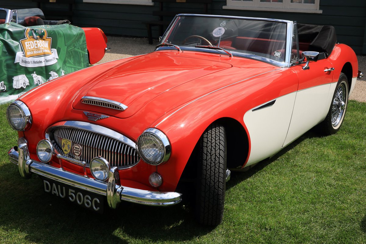 RobRambler214's tweet photo. A+ day @BrooklandsMuseu for #BritishMarquesDay #MGDay #DriveItDay #BrooklandsMuseum #Classic #British #Cars #MG #Mini #MiniCooper #Austin #Healey @MagMiniWorld @CandSCmagazine ❤️ #Brooklands😀 https://t.co/hmSXJyPcBF
