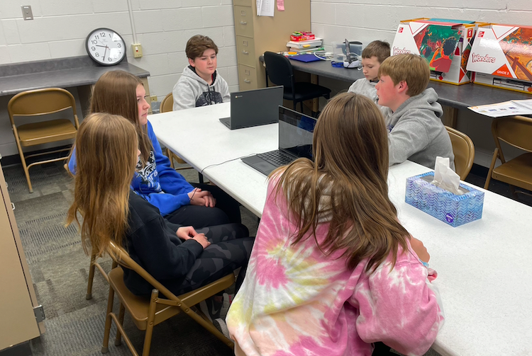 MrsKaylesWright's tweet photo. Today we had the opportunity to Zoom with some students in Africa to talk about culture. https://t.co/fjzqXESNnK
