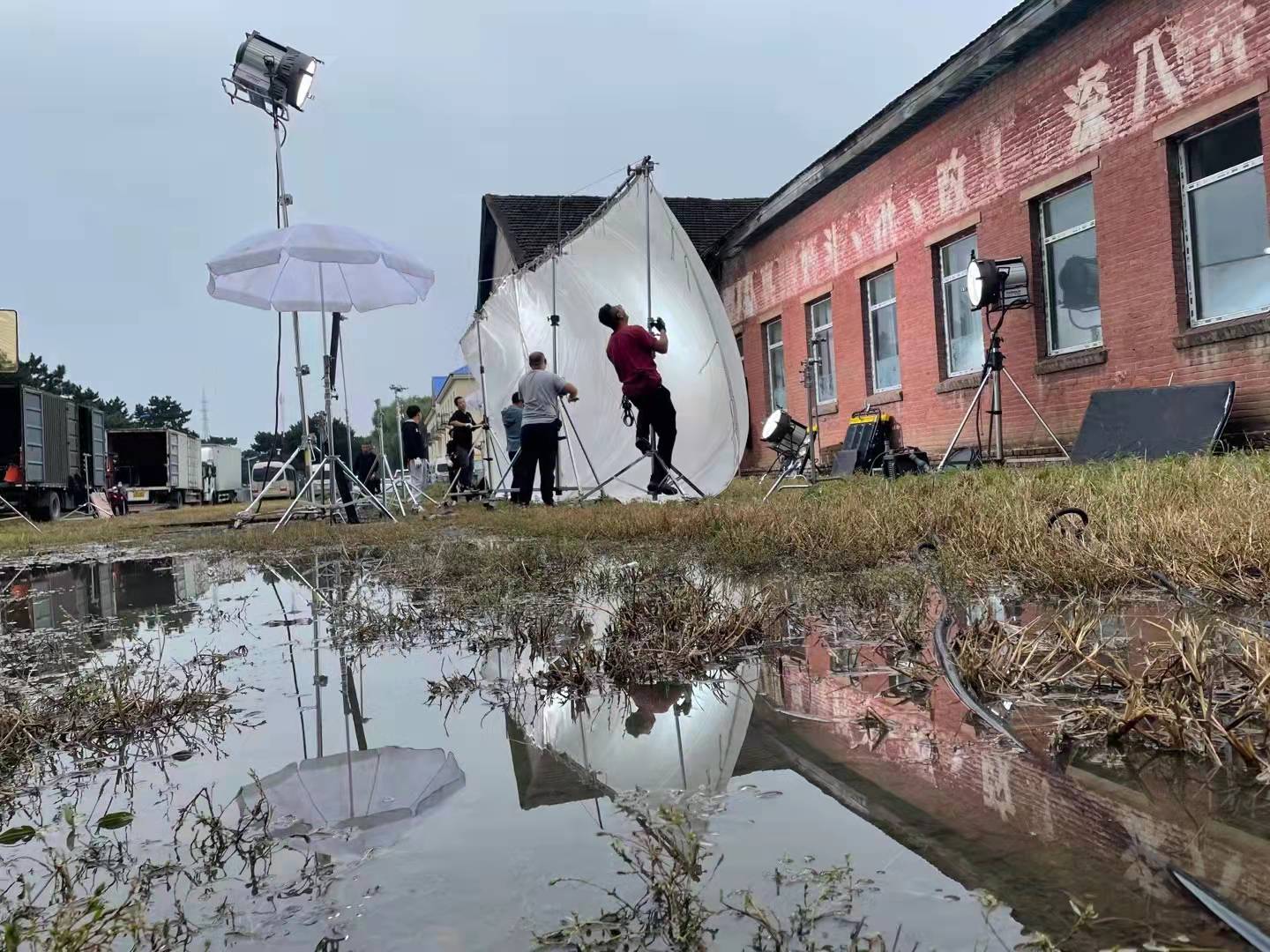 Film Gear USA Group on Twitter The Wandering Earth takes