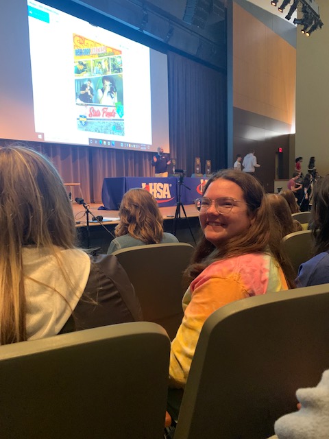 VedasNews's tweet photo. Congratulations to Sr. Leah Kummer, who competed at @IHSAState #JournalismFinals Friday in Yearbook Double page spread! Great job, Leah! #OFSafari #Bengalswrite @ExperienceOFHS https://t.co/VaIyEpBkTF