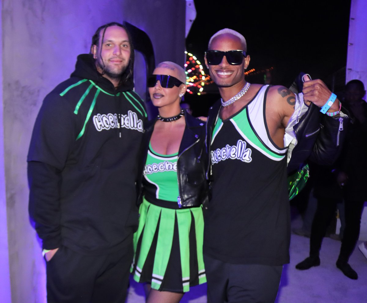 HumanNaturemag's tweet photo. See our photos from this year's Neon Carnival Coachella after party, which made a triumphant return after a two-year hiatus. #NeonCarnival #Coachella #NicoleScherzinger #AmberRose #KeithPowers #SarunasJackson #CasperSmart
https://t.co/tox7Kz8mNU https://t.co/coX38V2viI