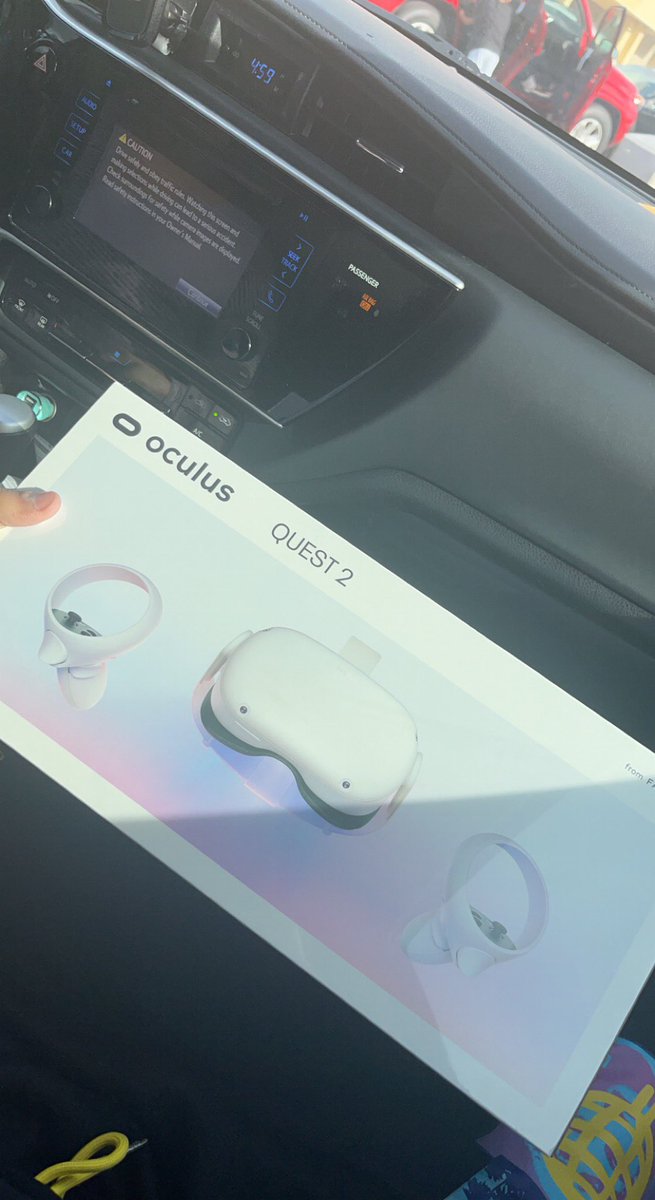 built2cop's tweet image. FREE Oculus Rifts 😳🖐

Frugal SZN has an insane loop to get FREE Oculus Rifts 👀🚨

$400 -&amp;gt; $0 = 100% OFF 🔥

We are giving away a FREE Oculus RIGHT NOW 🎉

👉 | Like this tweet ❤️
👉 | Retweet ♻️
👉| Check DMs 📬