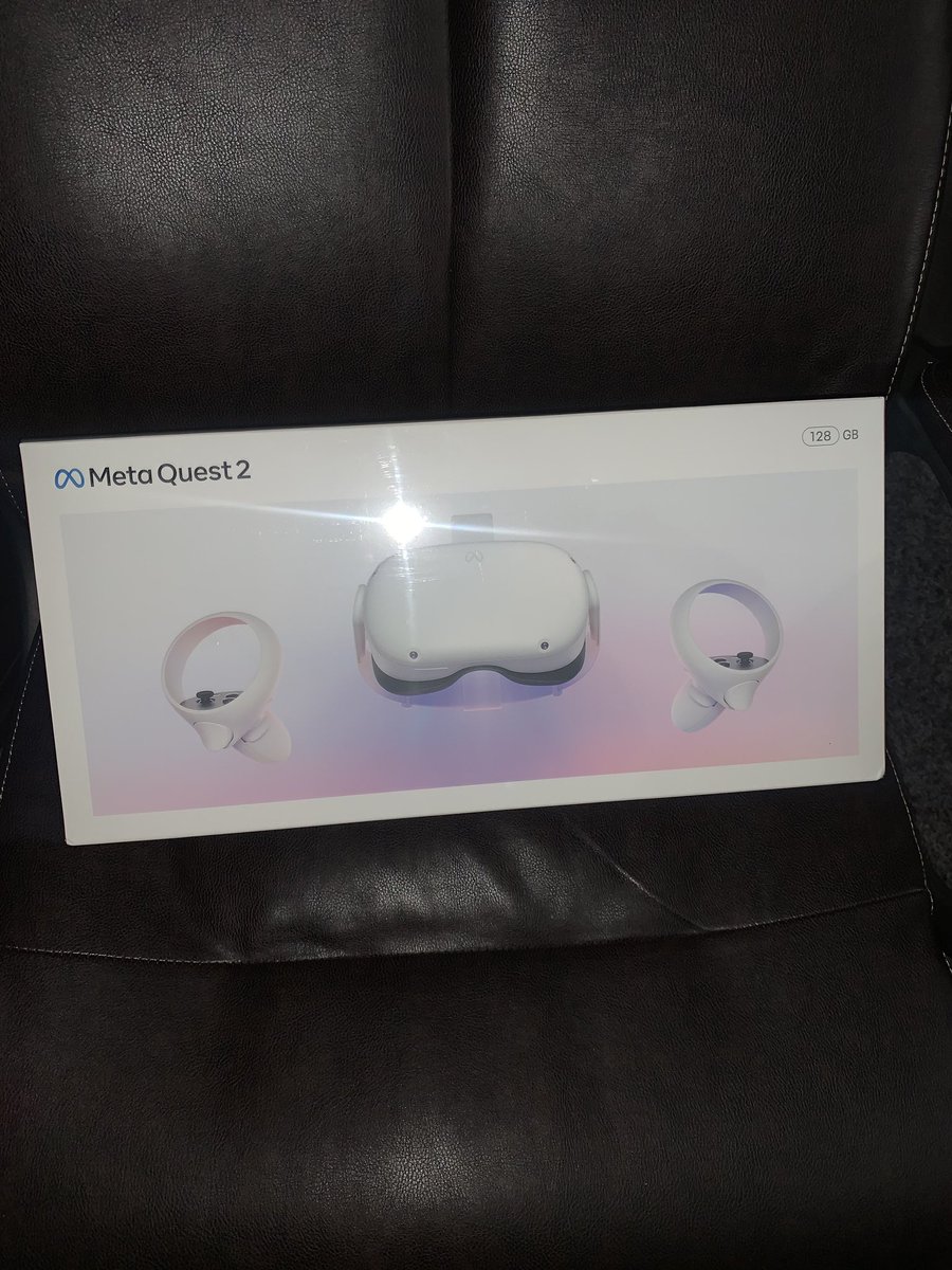 built2cop's tweet image. FREE Oculus Rifts 😳🖐

Frugal SZN has an insane loop to get FREE Oculus Rifts 👀🚨

$400 -&amp;gt; $0 = 100% OFF 🔥

We are giving away a FREE Oculus RIGHT NOW 🎉

👉 | Like this tweet ❤️
👉 | Retweet ♻️
👉| Check DMs 📬