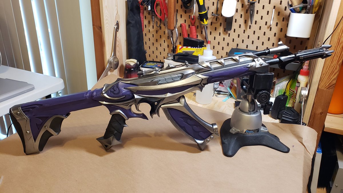 It's real purty. 😁 #ReaverVandal #FredCosplay22 #Valorant #OmenValorant #gamer #props #propmaking