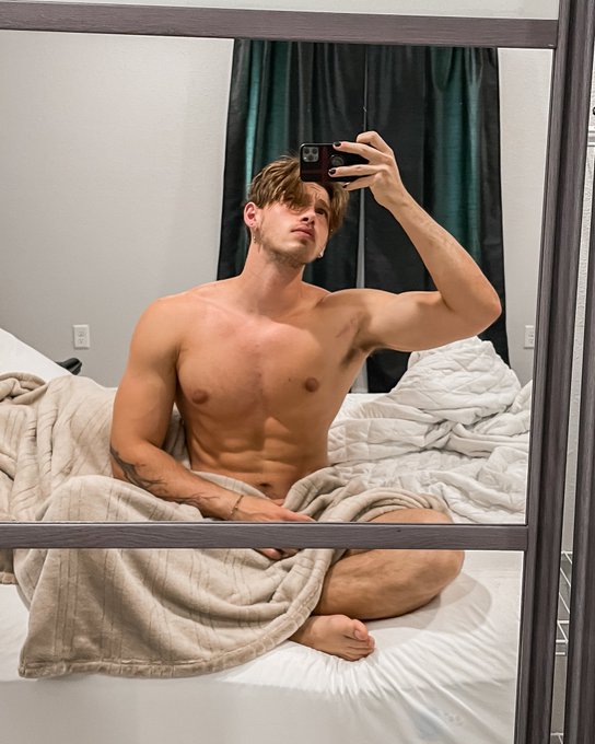 Hi https://t.co/3Uj9es8d9a