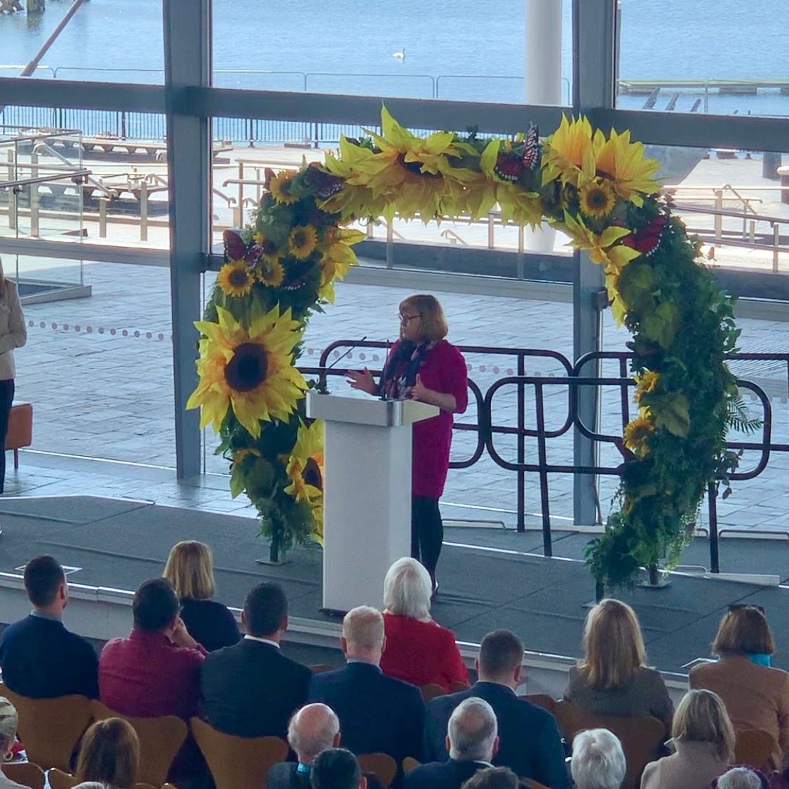 CityHospice's tweet photo. Today we held the official launch for our #ForeverFlowers at the @SeneddWales

Big thank you to everyone who came &amp; to those who were kind enough to share their experience of City Hospice with us, truly inspirational🌻

Thank you @lynne_neagle for taking the time to speak! https://t.co/phHAWYByF6