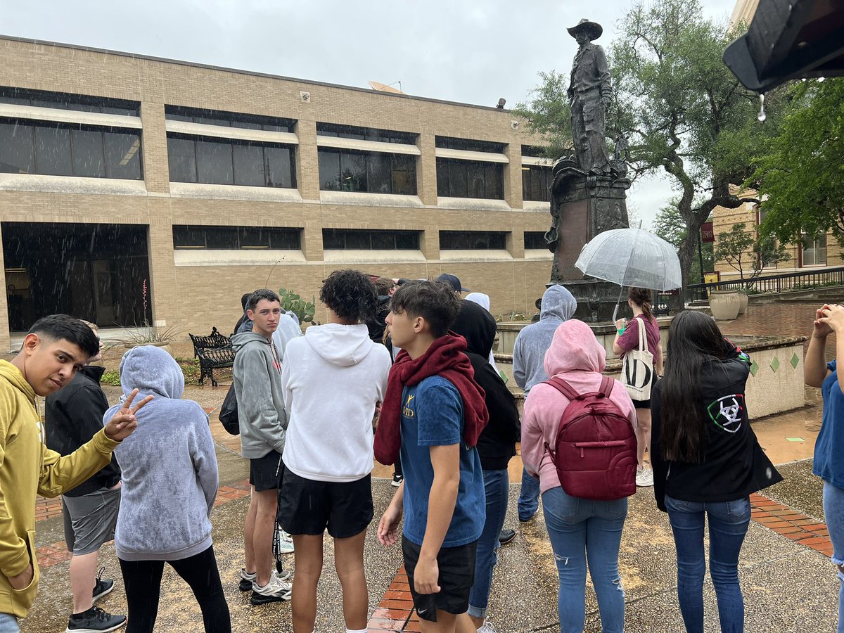 StuCoAMS tweet media