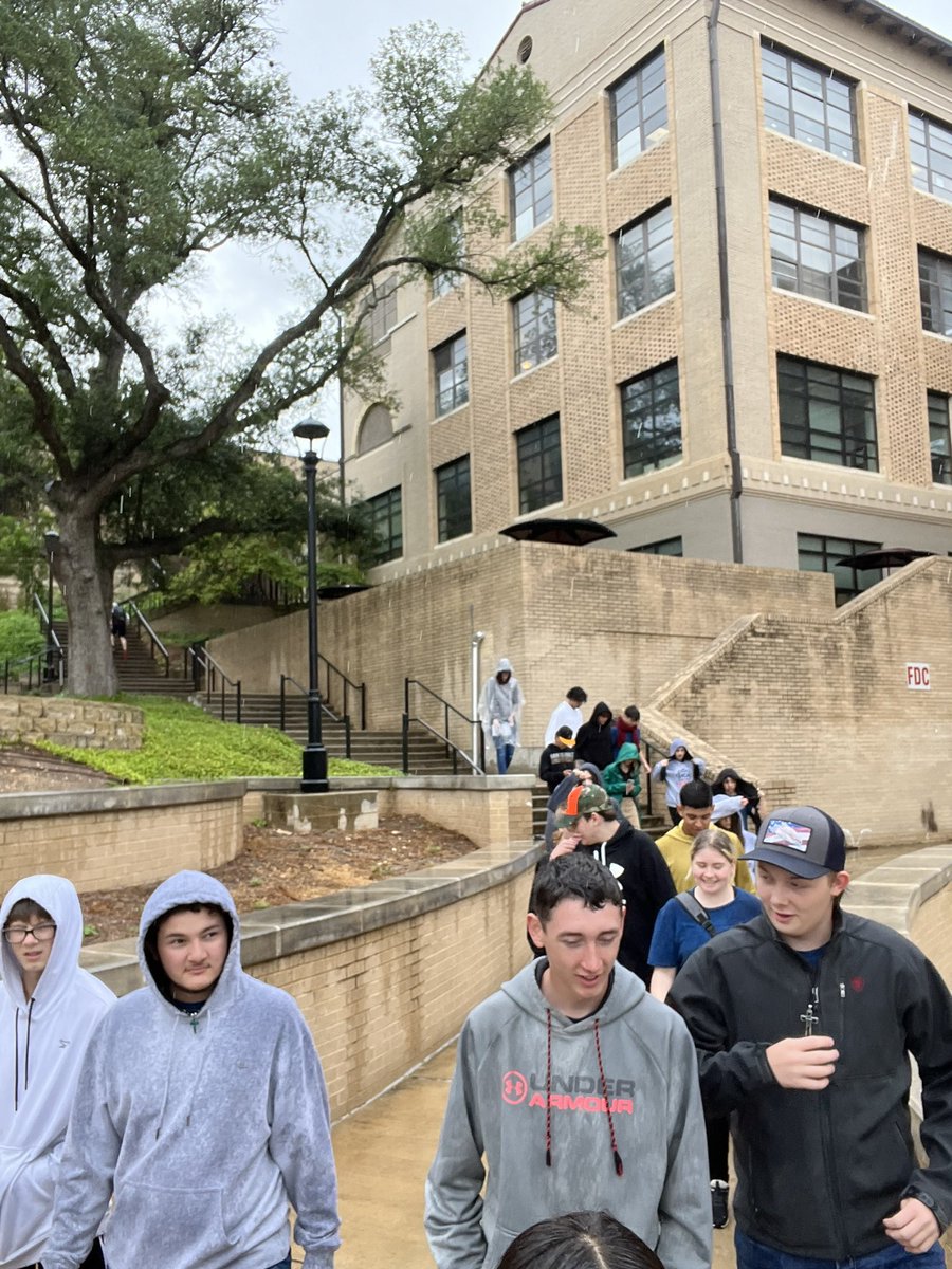 StuCoAMS tweet media